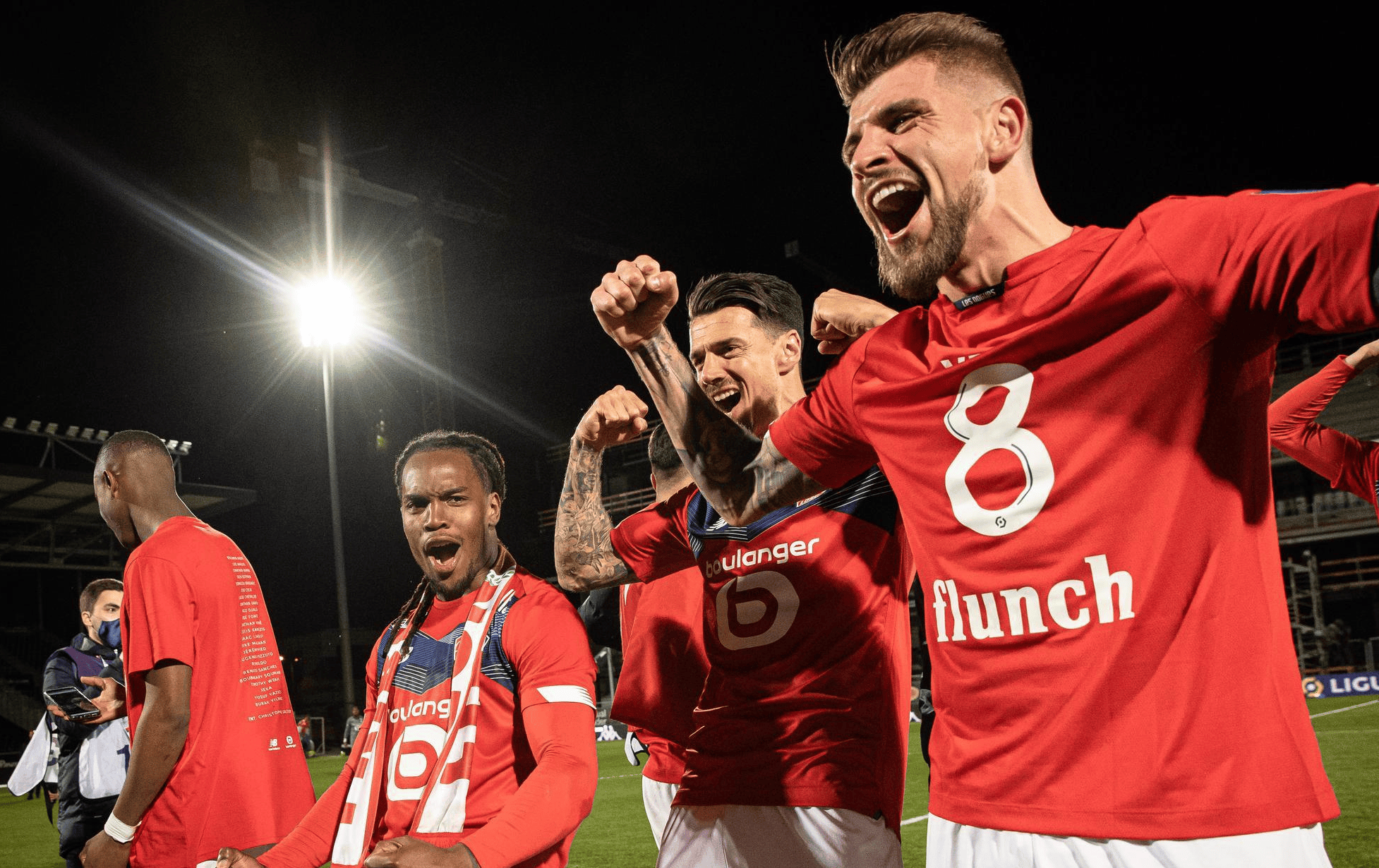 关于国际比赛日意大利杯焦点战；国际米兰状态回暖；媒体盛赞；轮换策略成焦点的信息