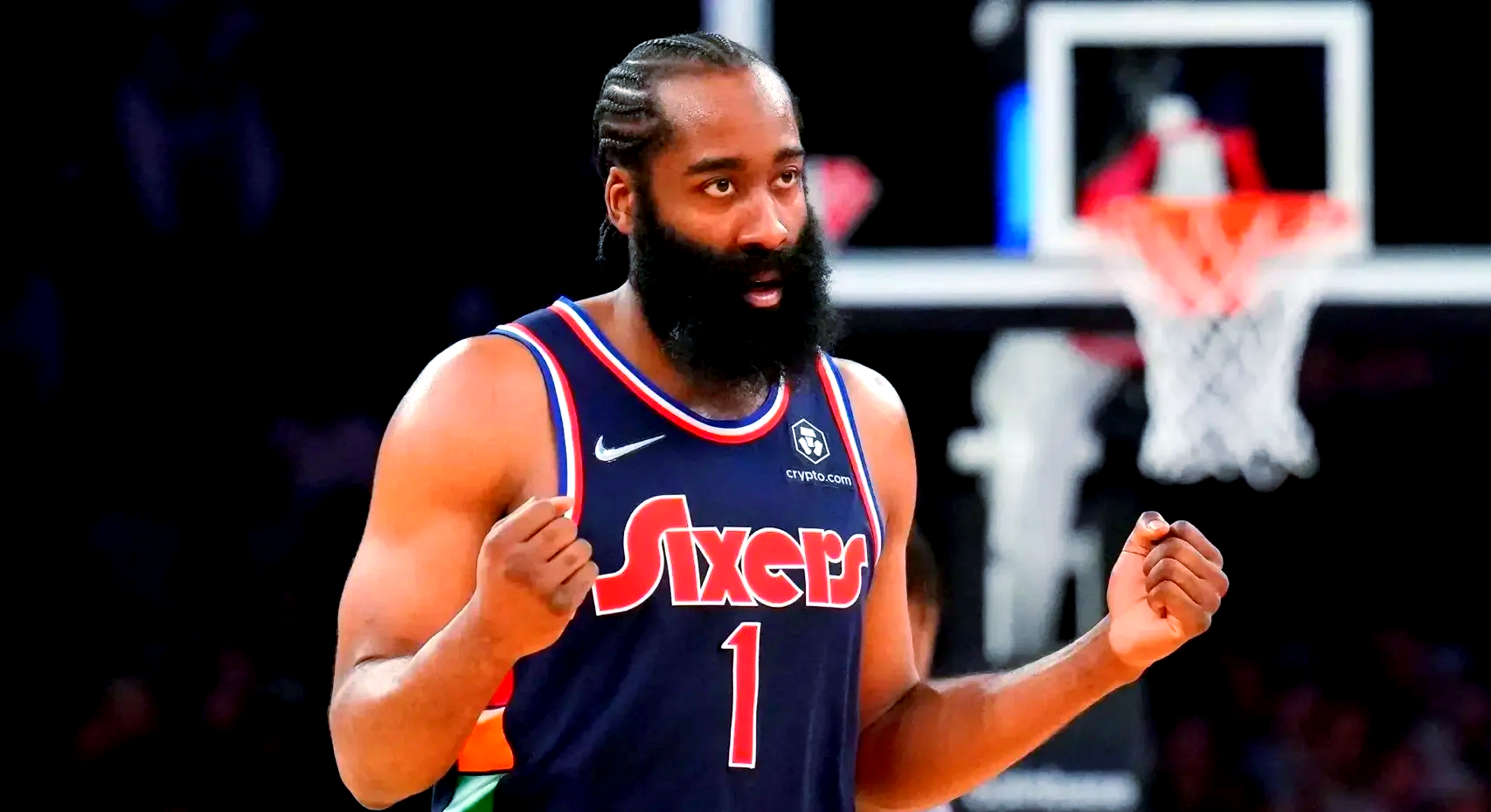 关于哈登回归赛场，出色防守首场状态亮眼，拜仁观众沸腾！的信息