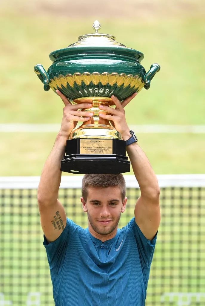 关于费德勒新星赛事规则更新表现惊艳，西班牙队未来可期！的信息